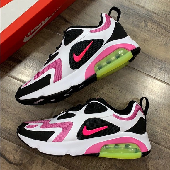 Nike Shoes - • NIKE W AIR MAX 200 black/hyper pink